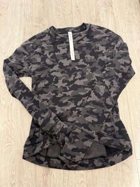 lululemon athletica Black & Gray Camo Long Sleeve Crew